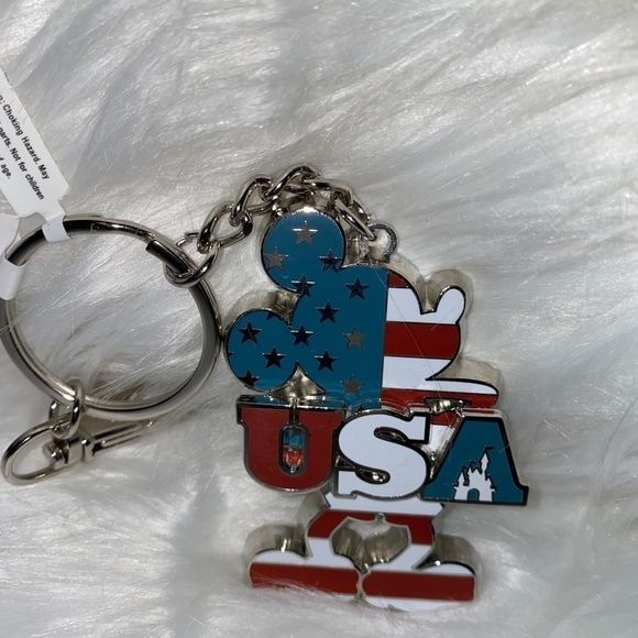 Disney Parks Mickey Mouse USA Patriotic Keychain - Picture 3 of 4